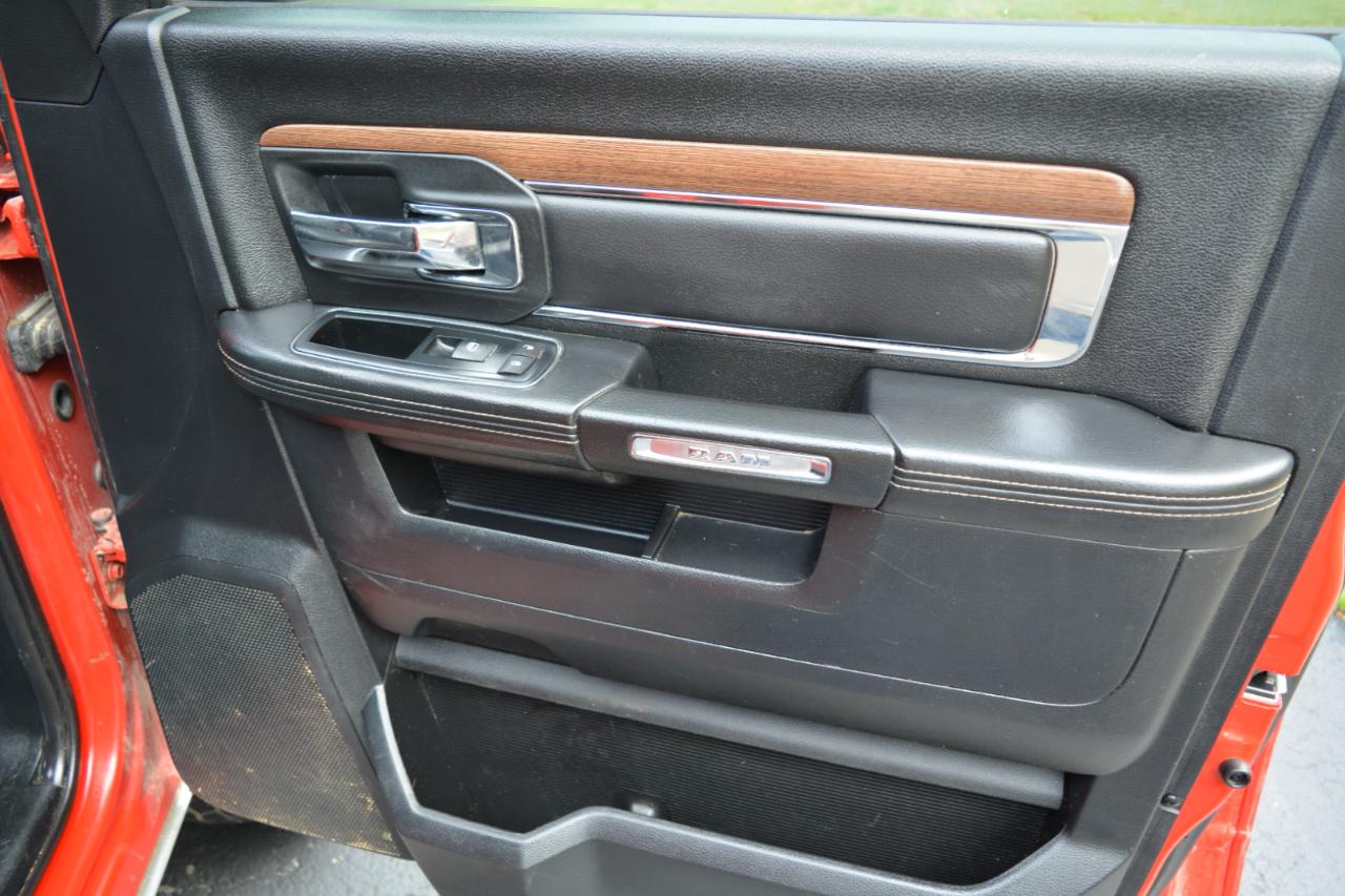 RAM 2500 Laramie Crew Cab SWB 4WD 2015