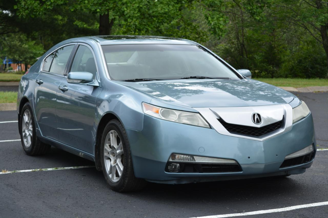 Acura TL 5-Speed AT with Tech Package 2009