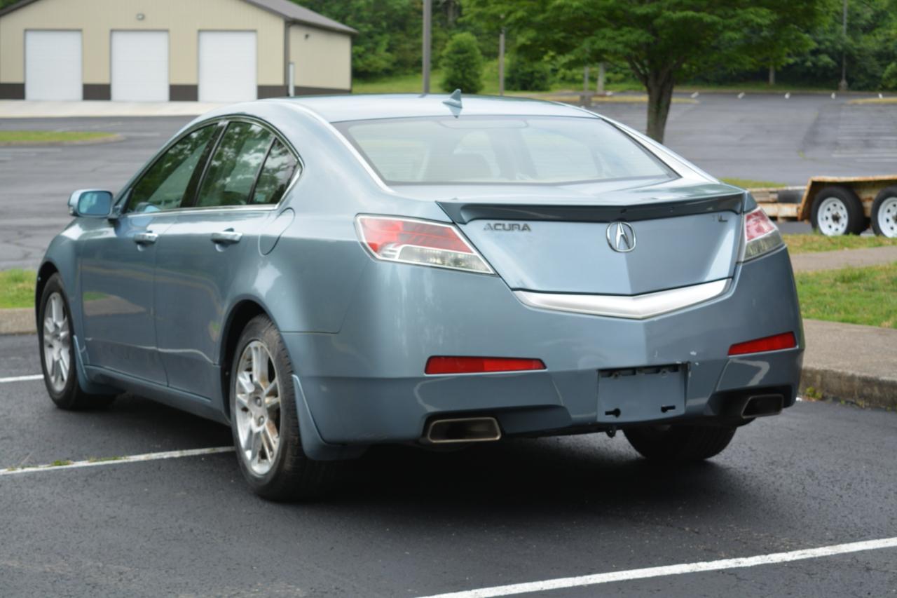 Acura TL 5-Speed AT with Tech Package 2009