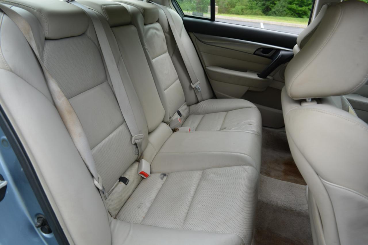 Acura TL 5-Speed AT with Tech Package 2009