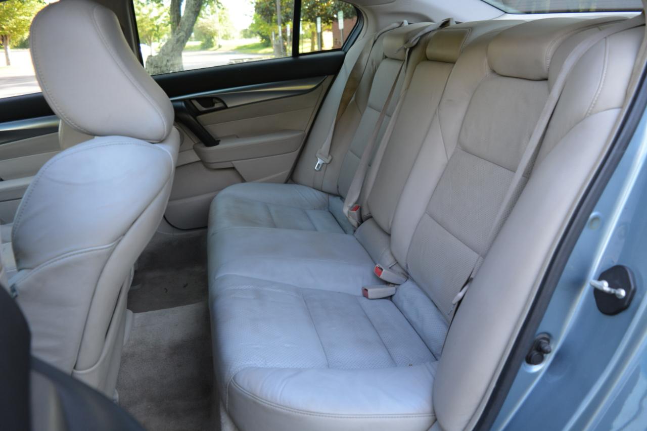 Acura TL 5-Speed AT with Tech Package 2009
