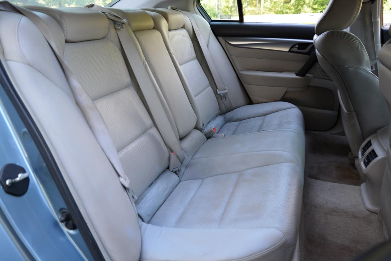 Acura TL 5-Speed AT with Tech Package 2009