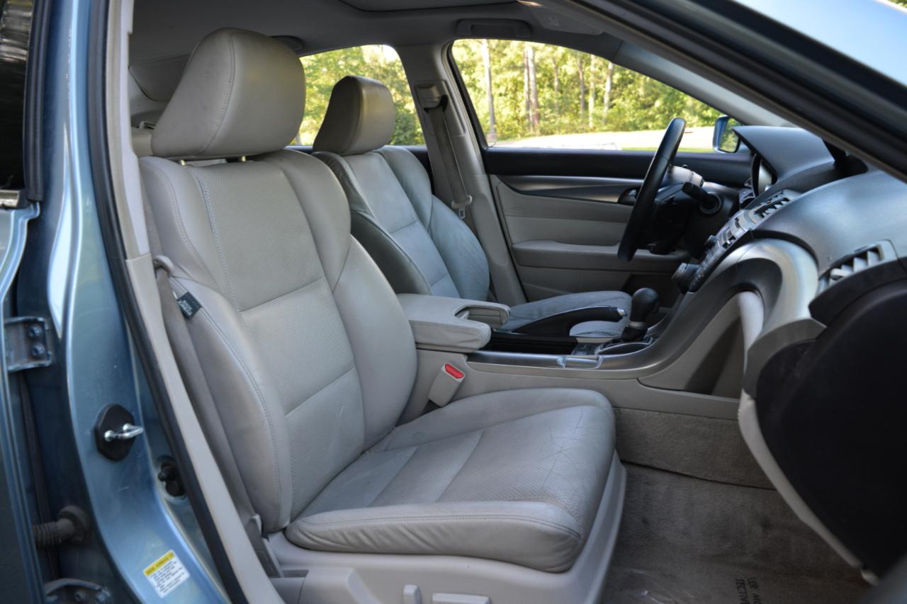 Acura TL 5-Speed AT with Tech Package 2009