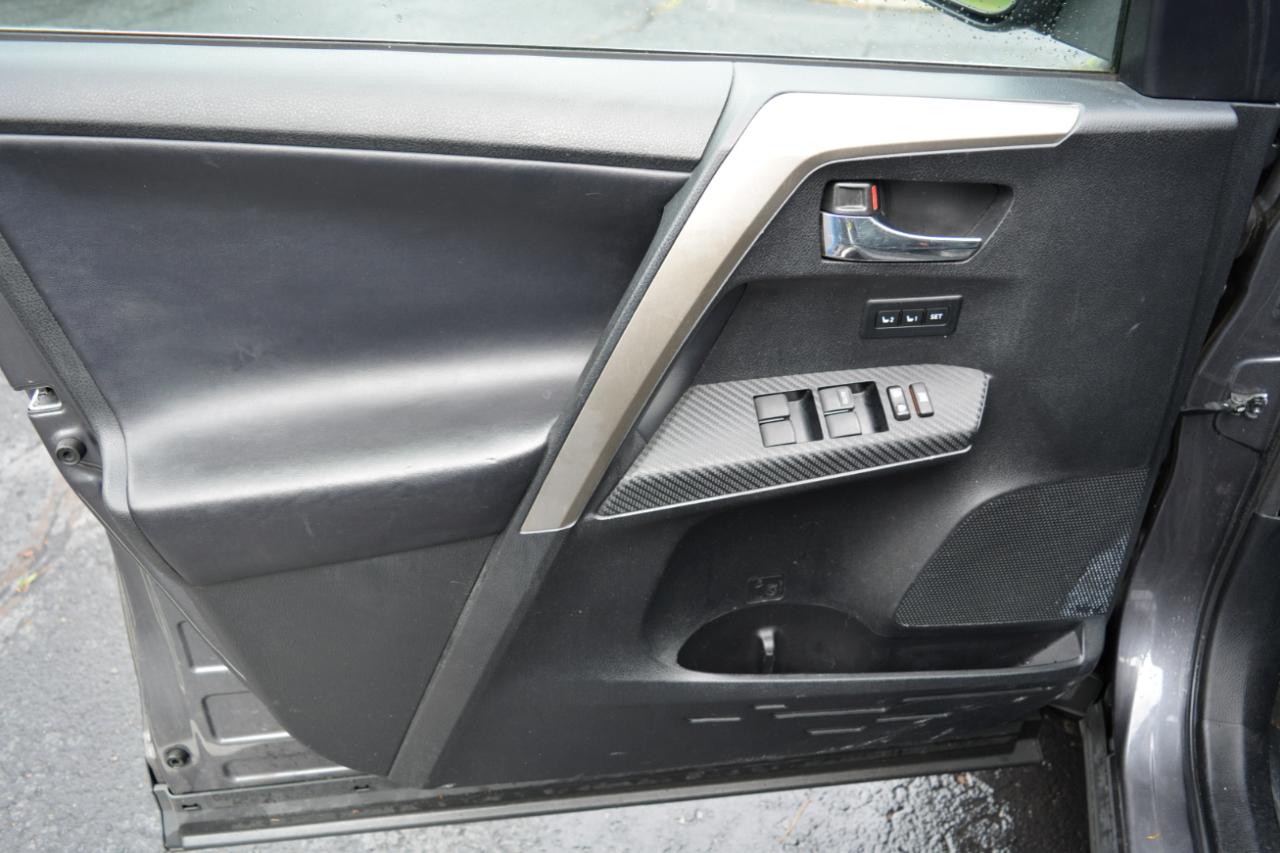 Toyota RAV4 Limited FWD 2014