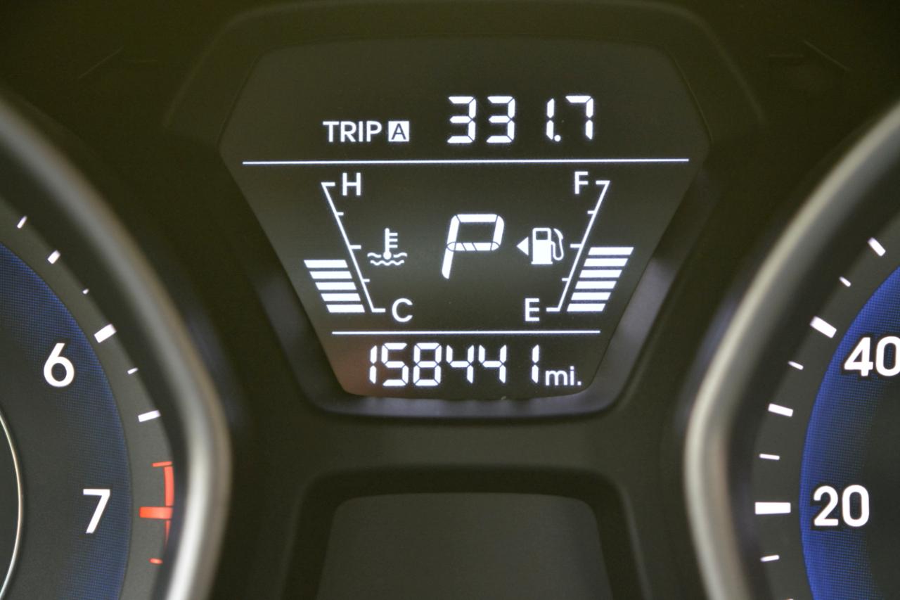 Hyundai Elantra SE 6AT 2016