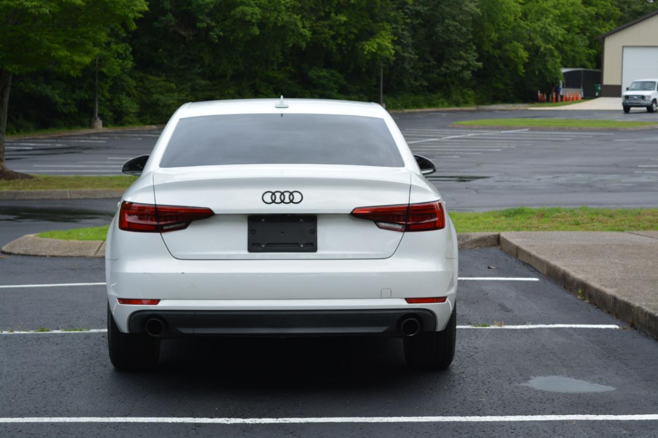 Audi A4 2.0T Premium Sedan 2017