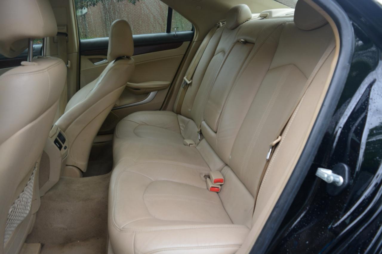 Cadillac CTS 3.0L Luxury AWD 2011