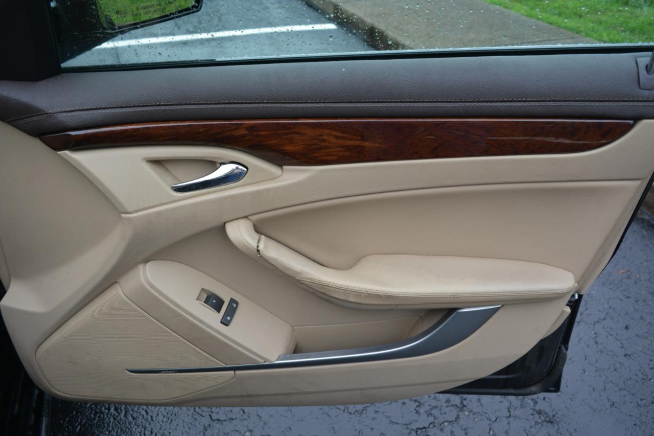 Cadillac CTS 3.0L Luxury AWD 2011
