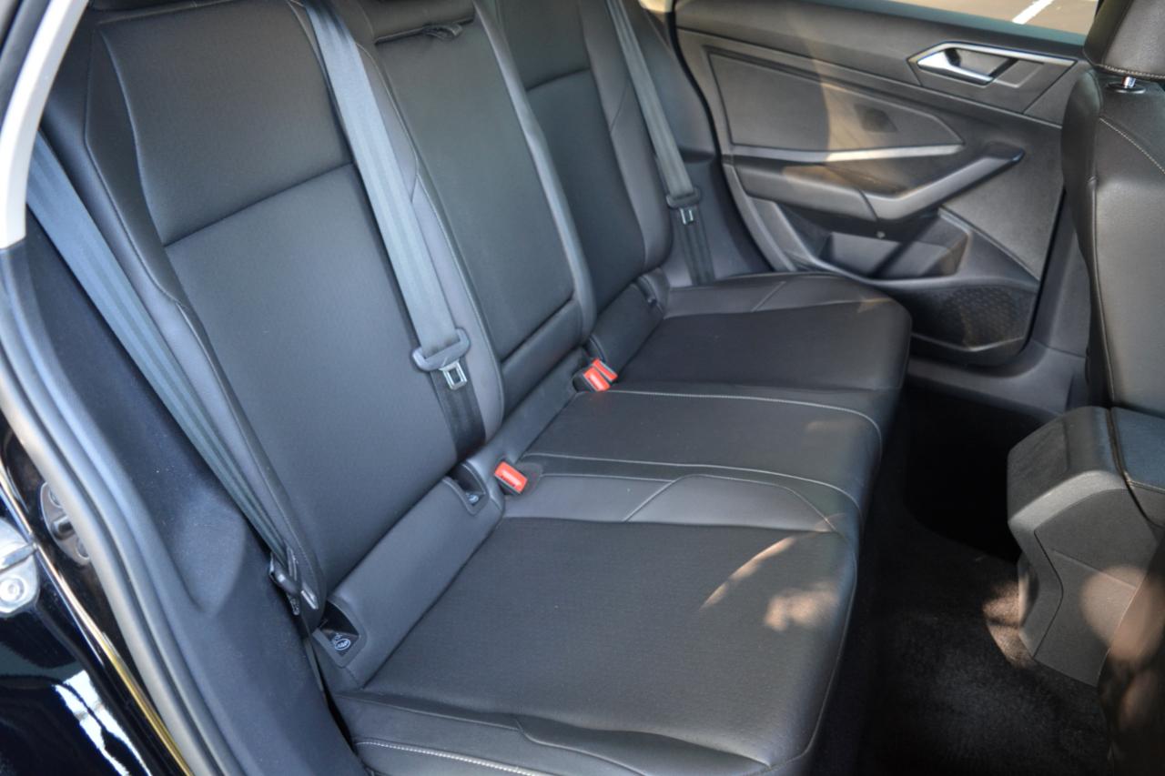 Volkswagen Jetta 1.4T S 8A 2020