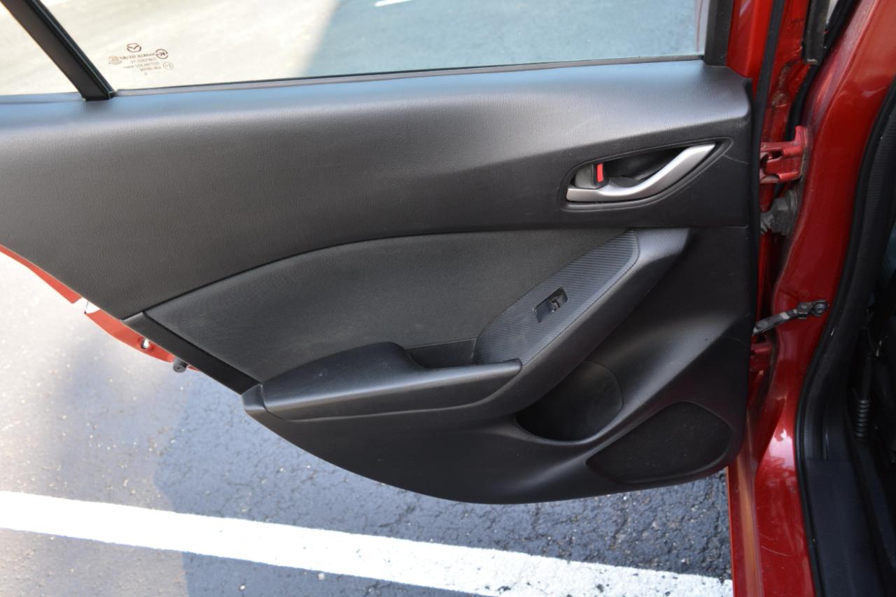 Mazda MAZDA3 i Sport AT 4-Door 2016