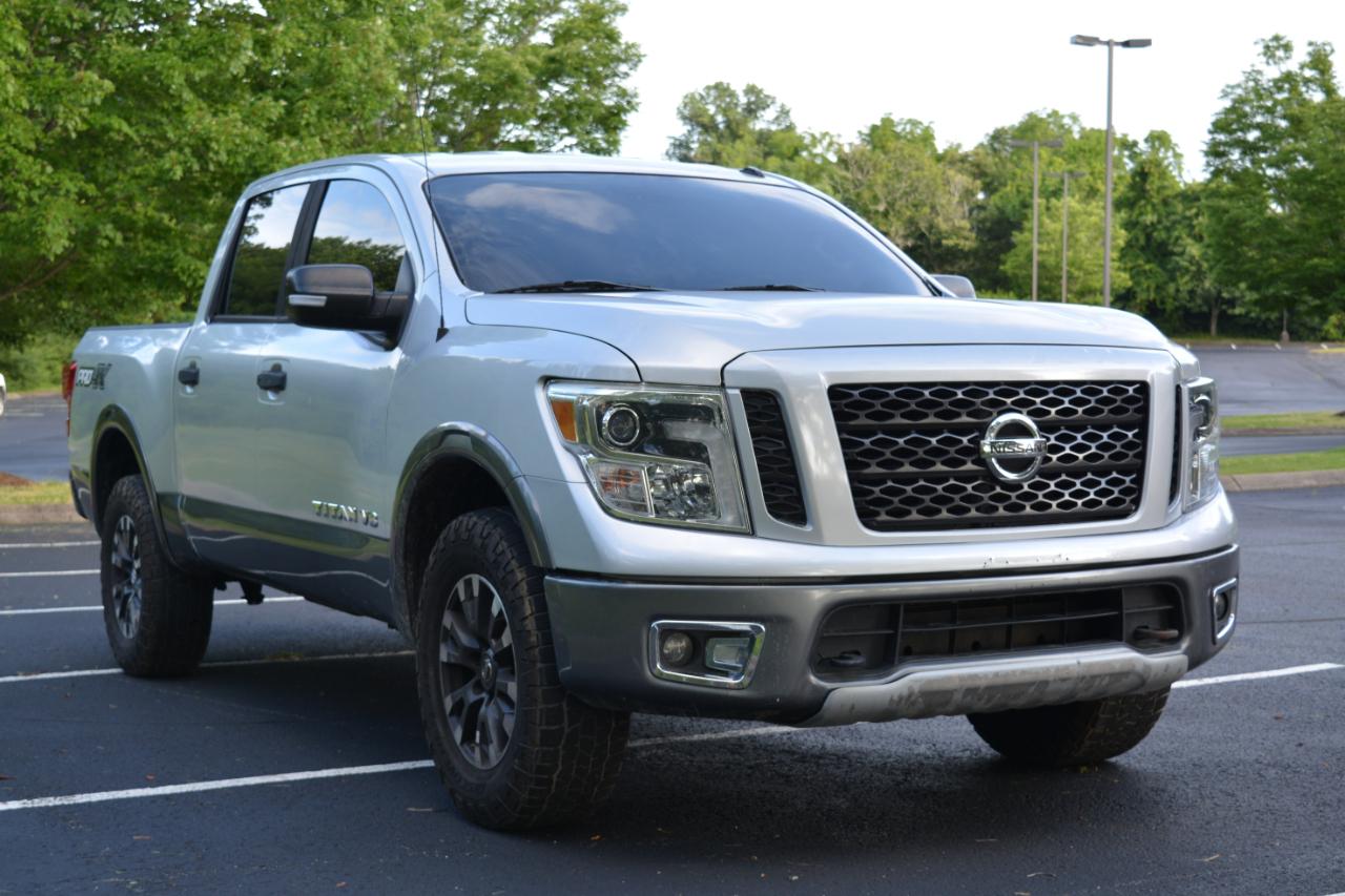Nissan Titan PRO-4X Crew Cab 4WD 2018