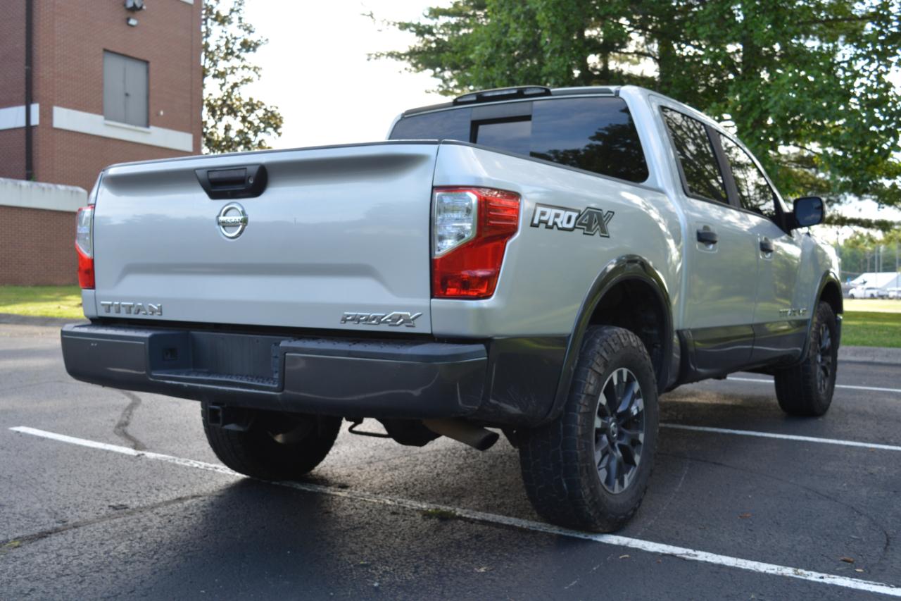 Nissan Titan PRO-4X Crew Cab 4WD 2018