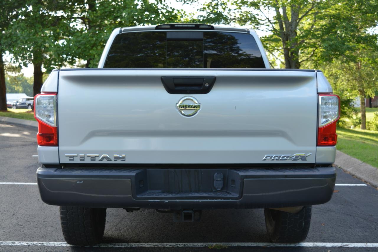 Nissan Titan PRO-4X Crew Cab 4WD 2018