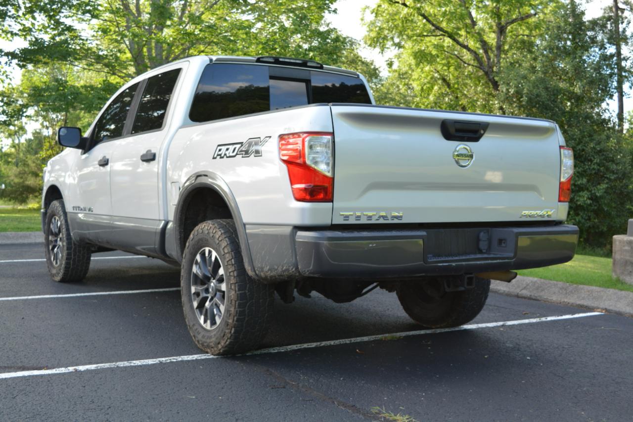 Nissan Titan PRO-4X Crew Cab 4WD 2018