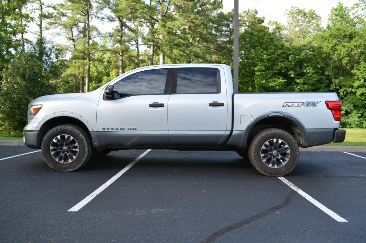 Nissan Titan PRO-4X Crew Cab 4WD 2018