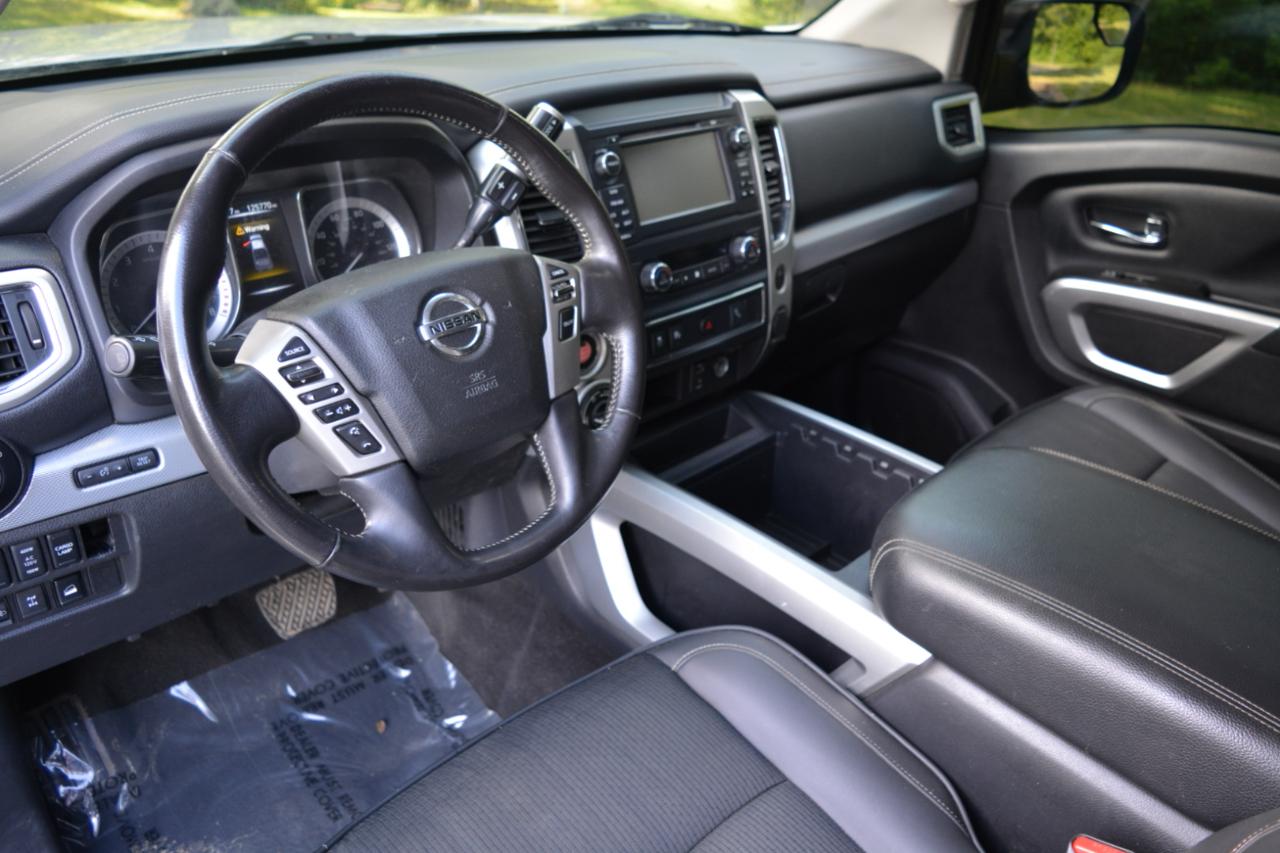 Nissan Titan PRO-4X Crew Cab 4WD 2018