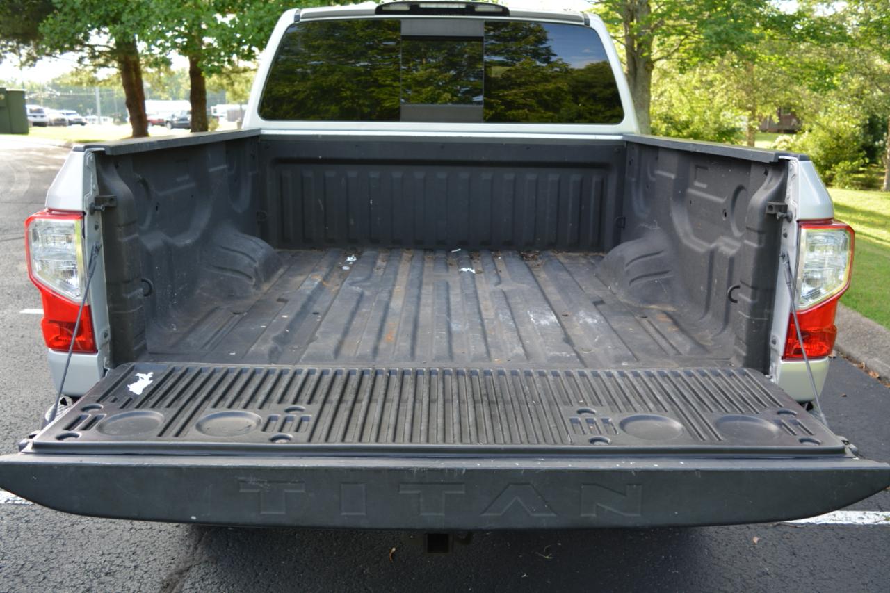 Nissan Titan PRO-4X Crew Cab 4WD 2018