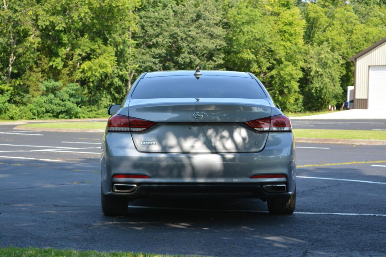 Hyundai Genesis 3.8L 2015