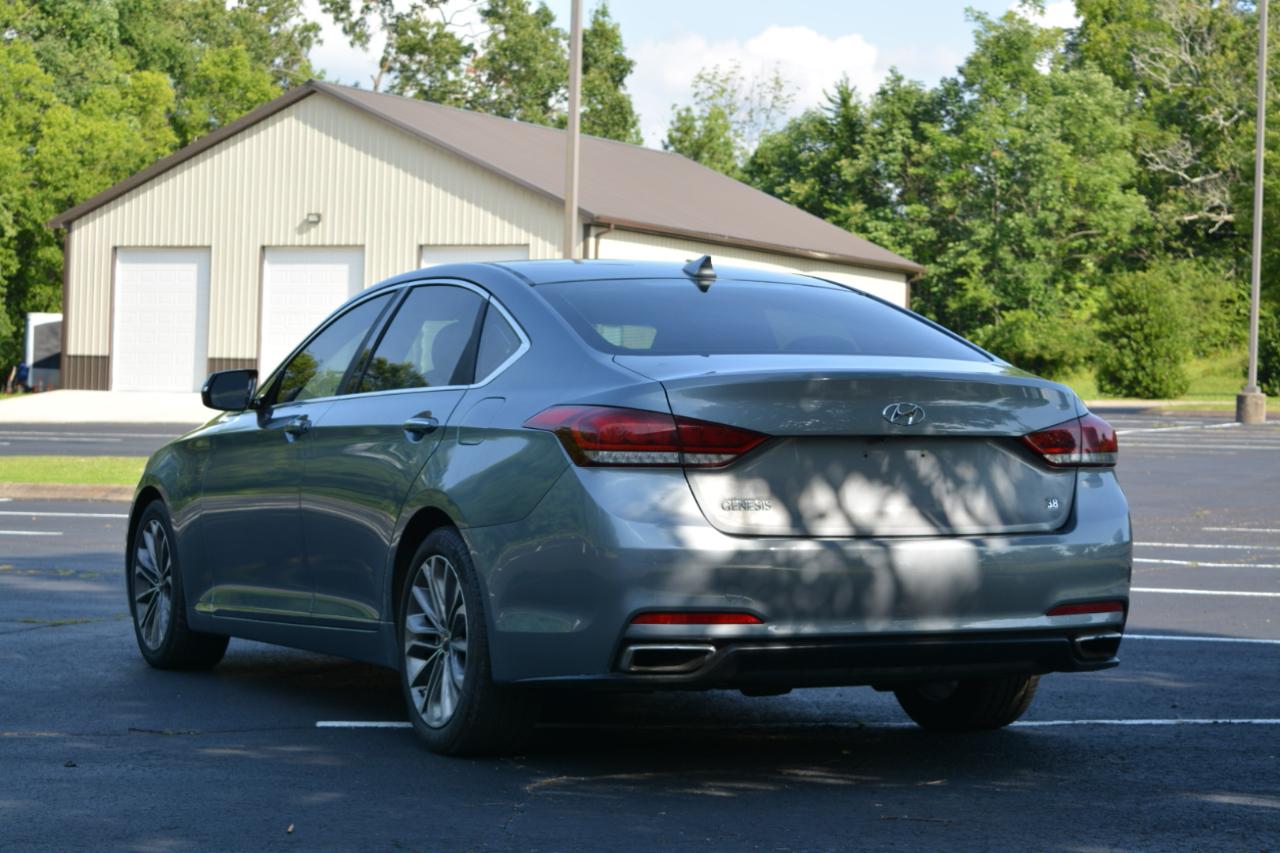 Hyundai Genesis 3.8L 2015