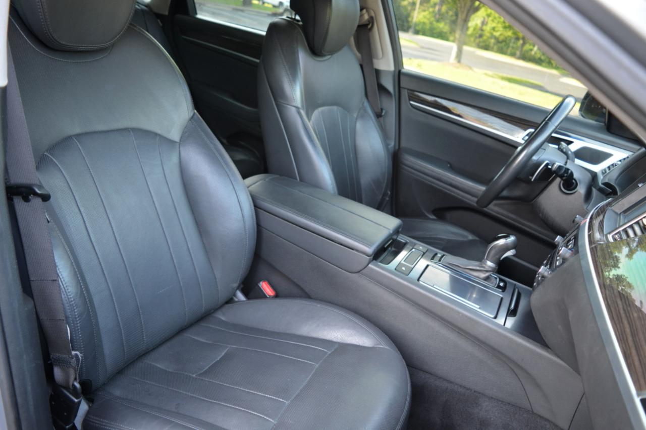 Hyundai Genesis 3.8L 2015