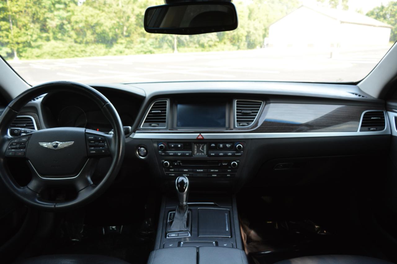 Hyundai Genesis 3.8L 2015
