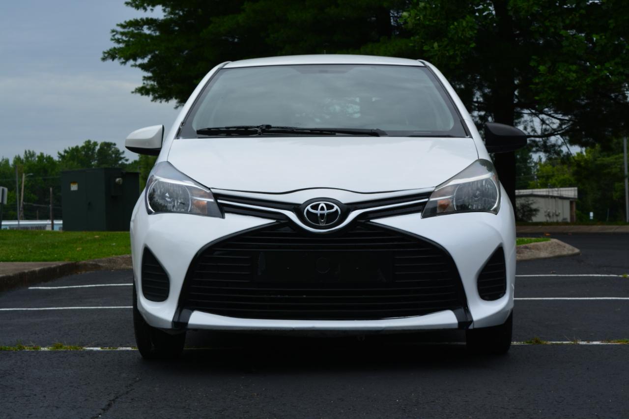 Toyota Yaris LE 5-Door AT 2016