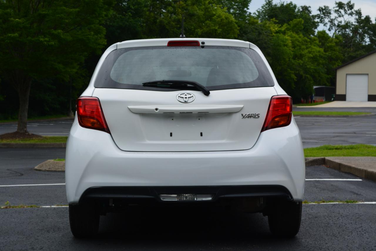 Toyota Yaris LE 5-Door AT 2016