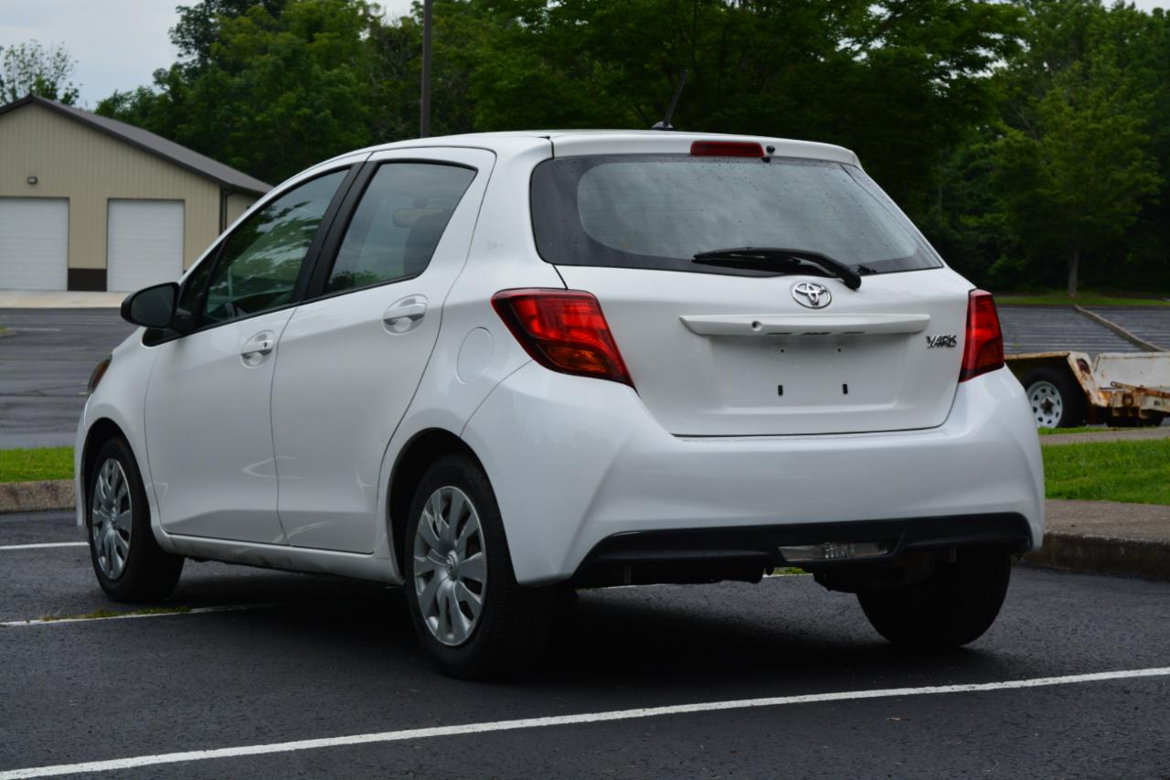Toyota Yaris LE 5-Door AT 2016