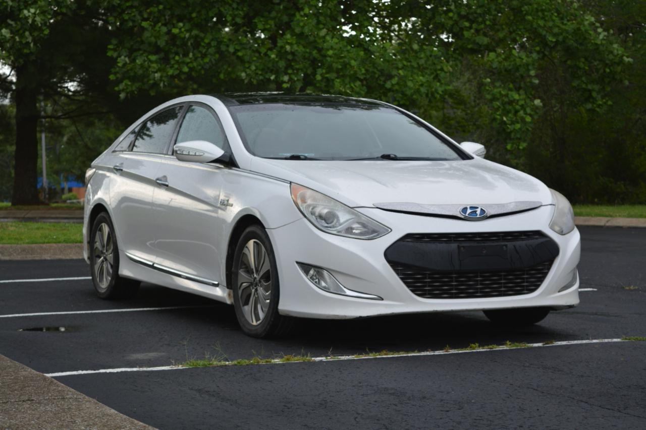 Hyundai Sonata Hybrid Sedan 2014