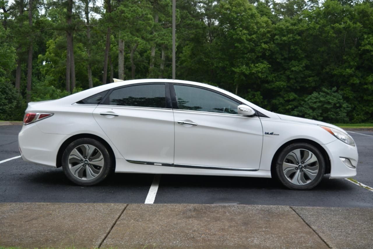 Hyundai Sonata Hybrid Sedan 2014