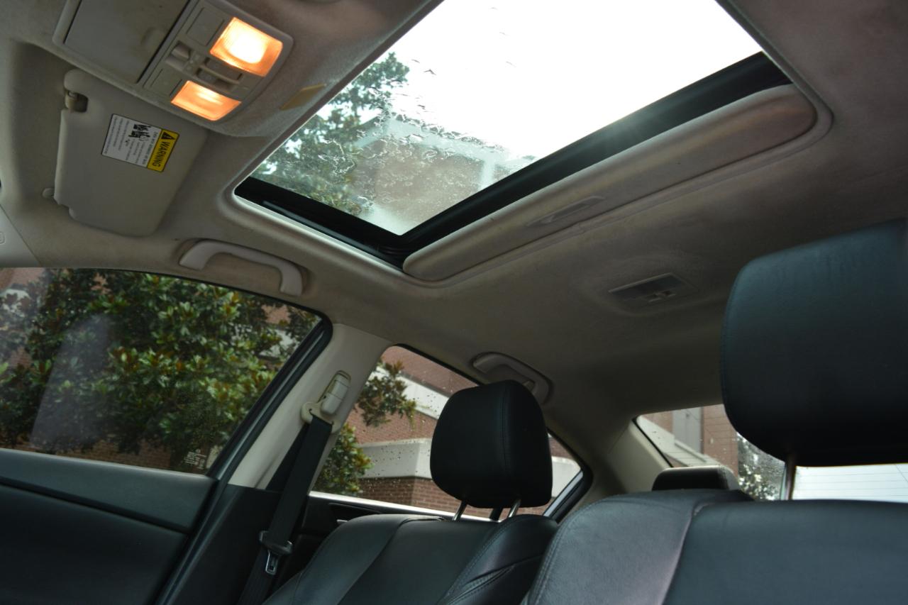 Mazda MAZDA3 I Grand Touring 4-Door 2012