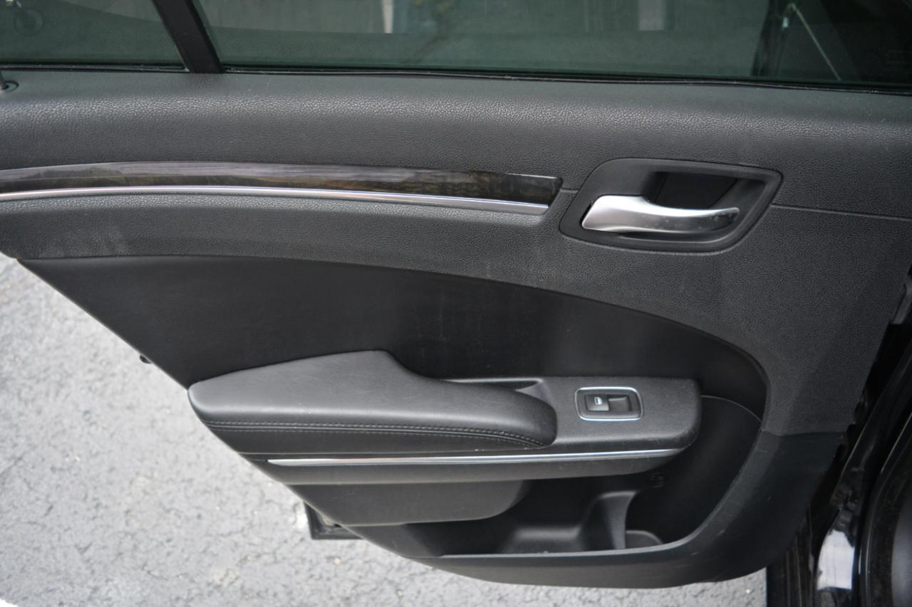 Chrysler 300 C RWD 2013