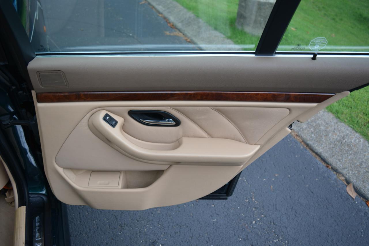 BMW 5-Series 540iA 1999