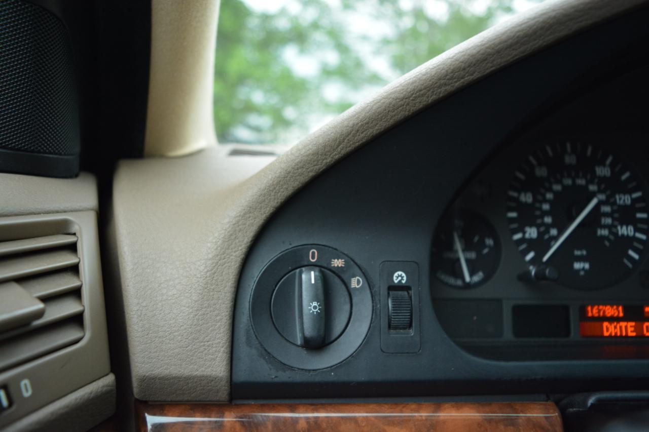 BMW 5-Series 540iA 1999