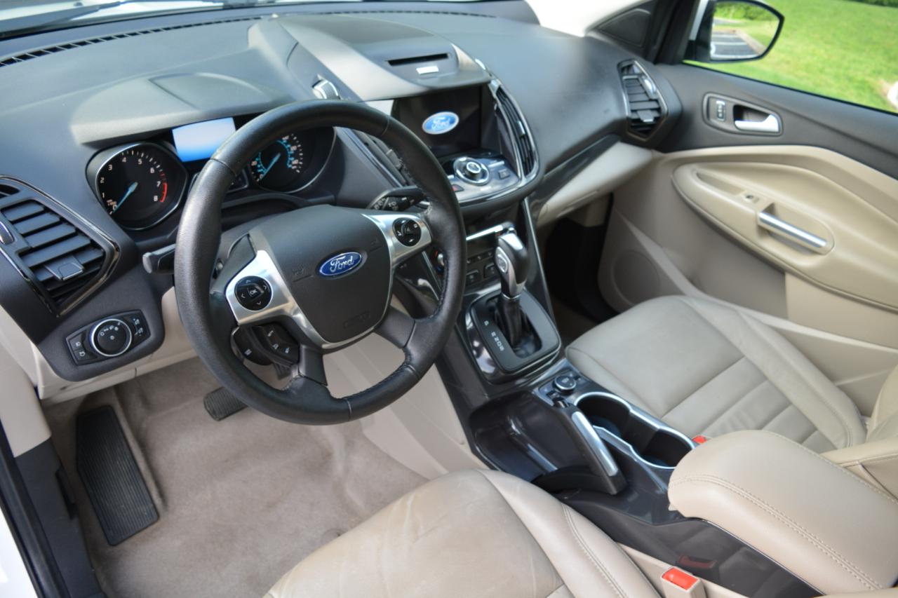 Ford Escape Titanium FWD 2016