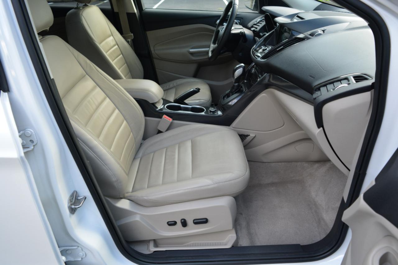 Ford Escape Titanium FWD 2016