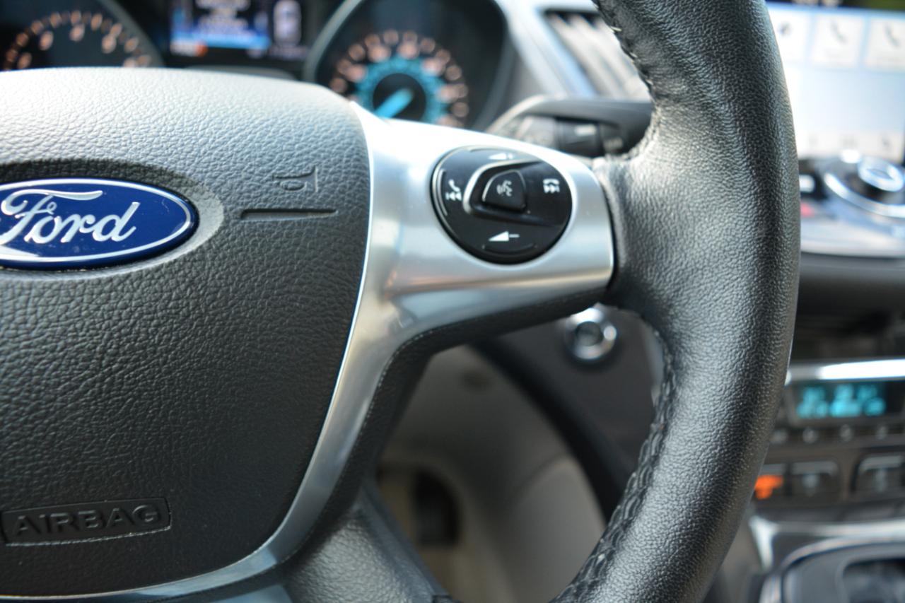 Ford Escape Titanium FWD 2016