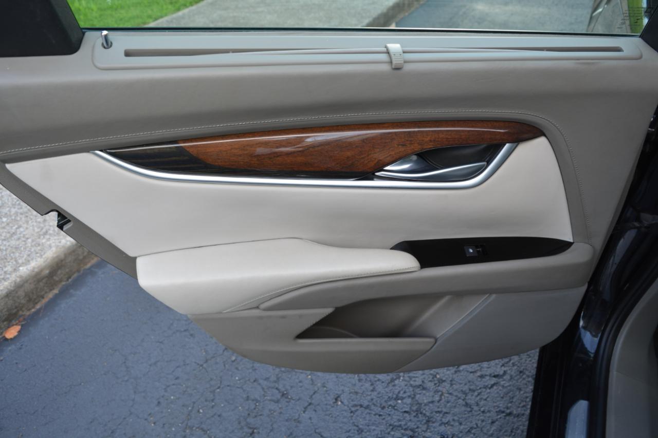 Cadillac XTS Platinum FWD 2014