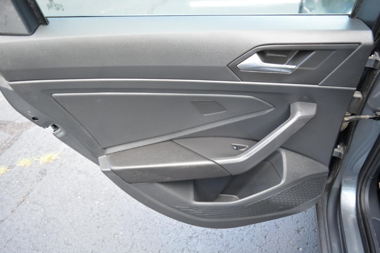 Volkswagen Jetta Sport 2023
