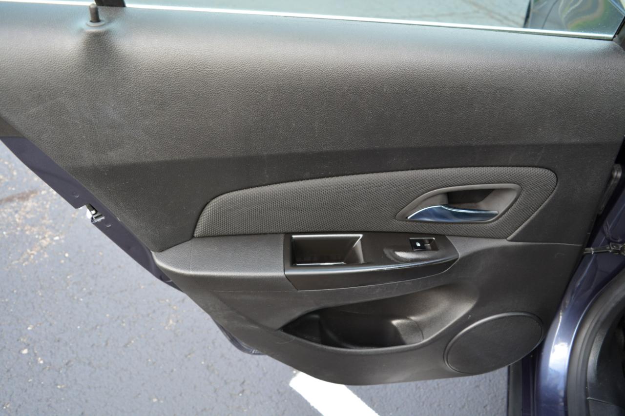Chevrolet Cruze 1LT Auto 2013
