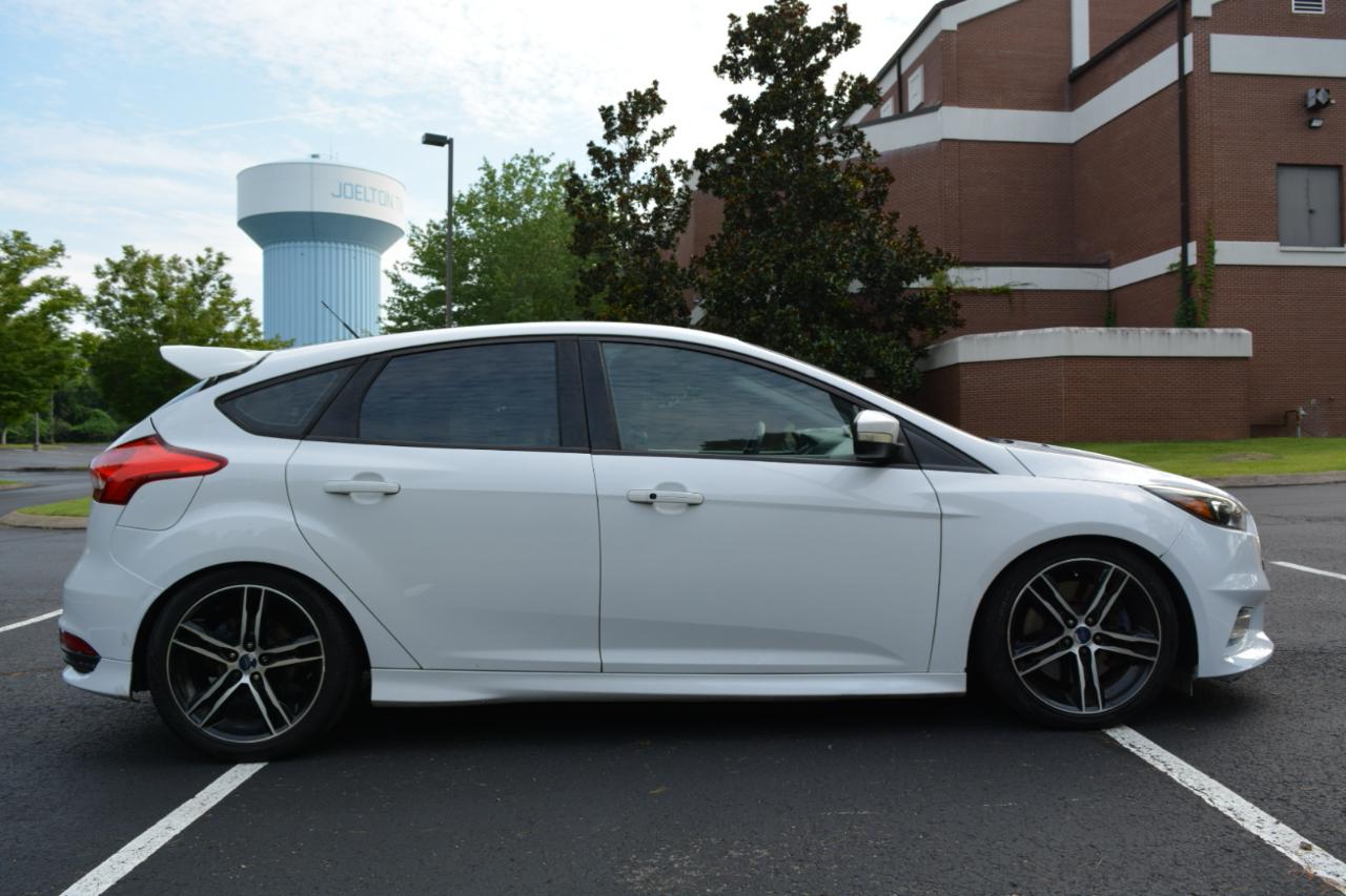 Ford Focus ST Hatch 2017