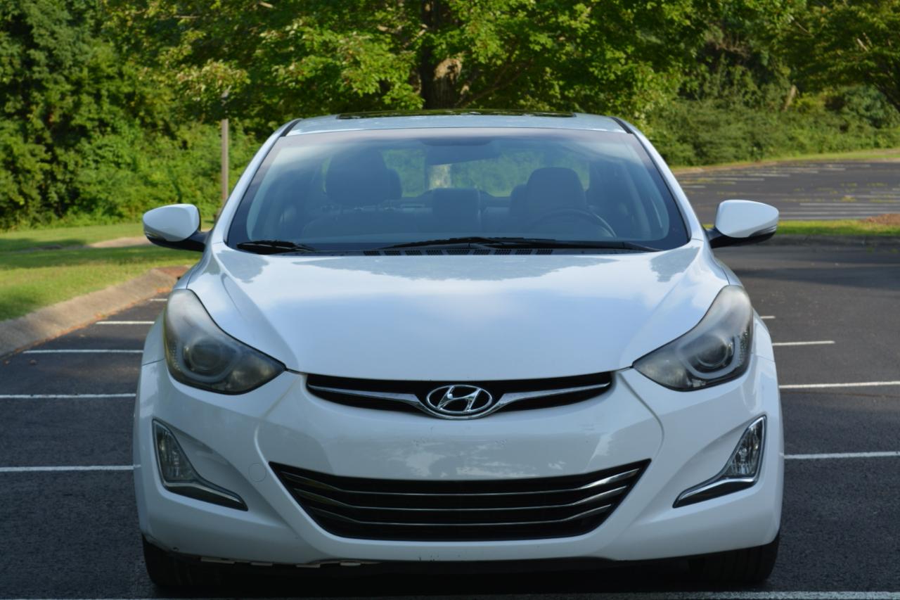 Hyundai Elantra SE 6AT 2015
