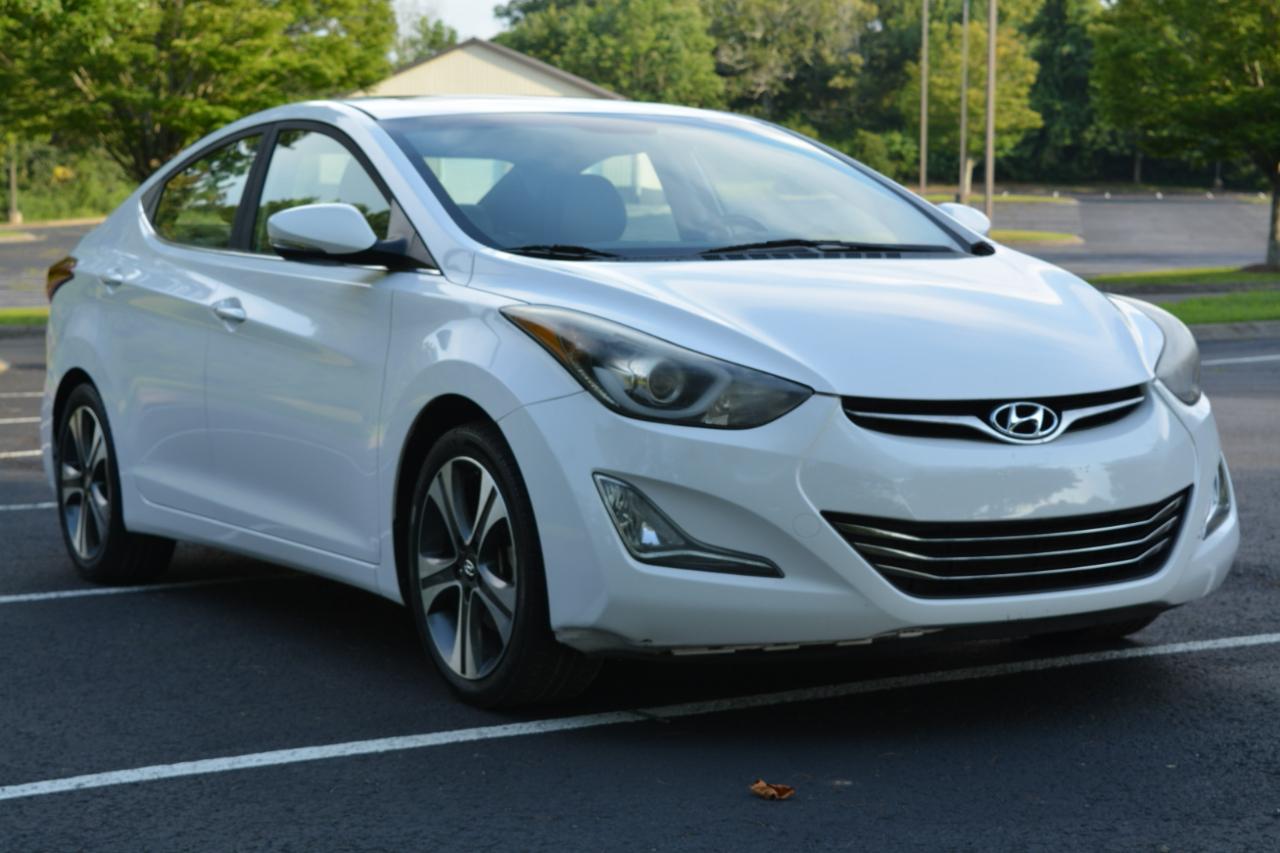 Hyundai Elantra SE 6AT 2015