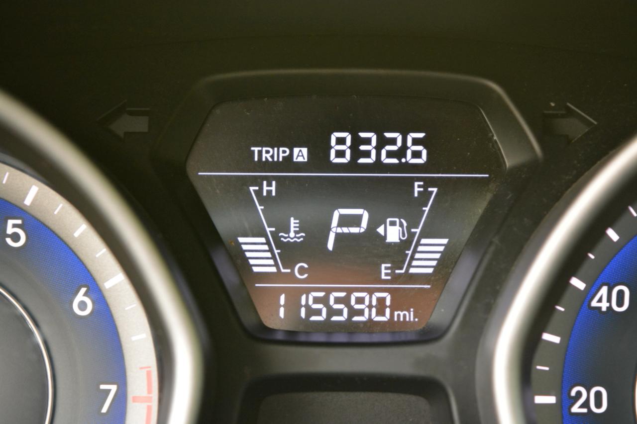 Hyundai Elantra SE 6AT 2015