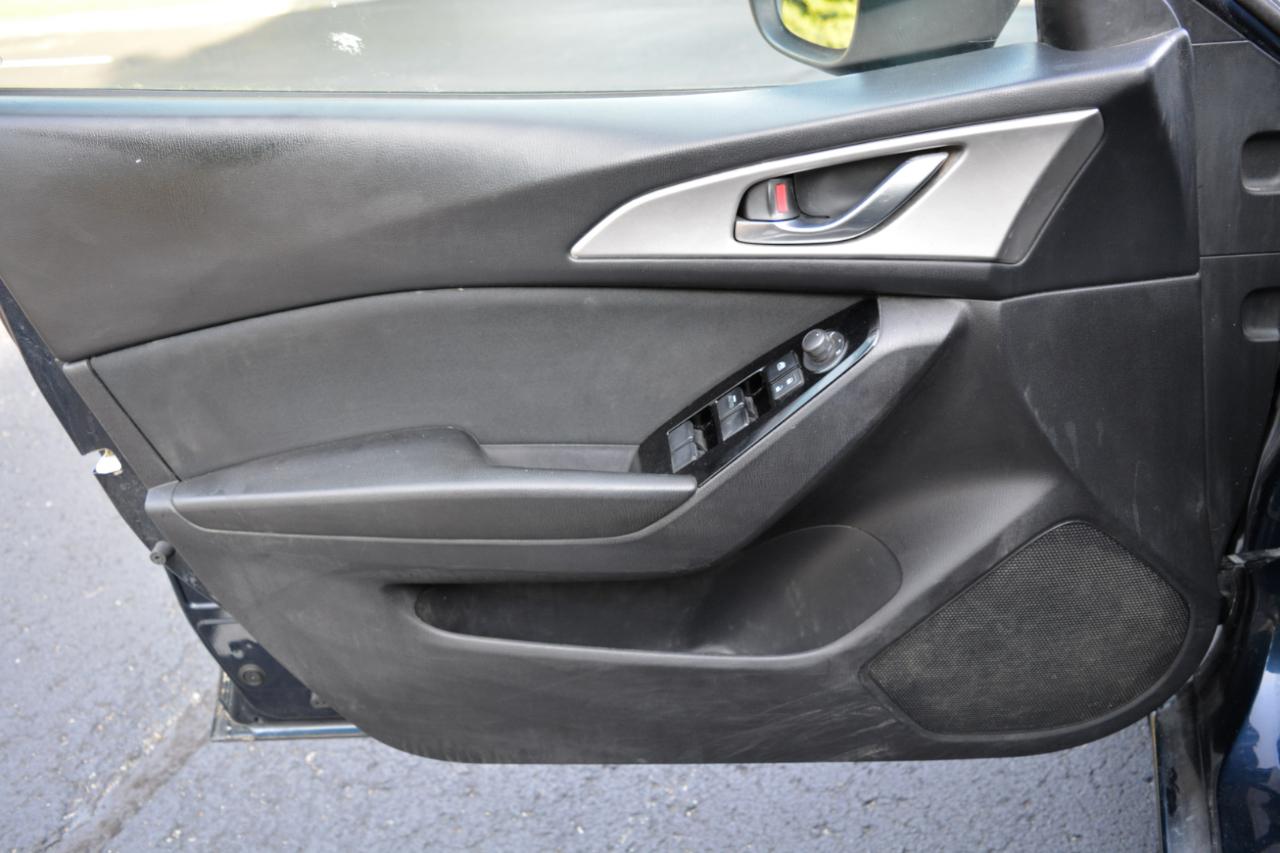 Mazda MAZDA3 i Sport AT 4-Door 2017