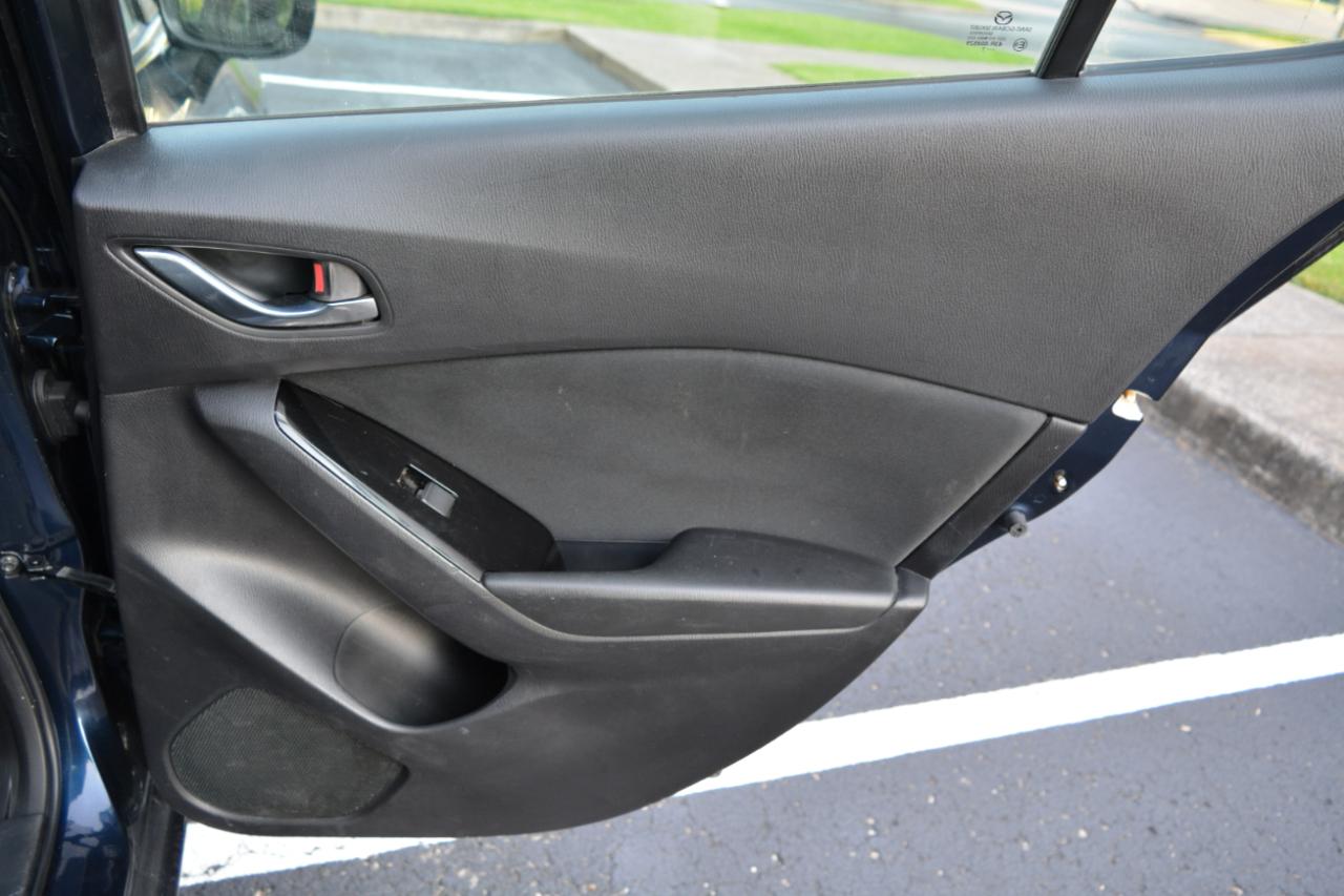 Mazda MAZDA3 i Sport AT 4-Door 2017
