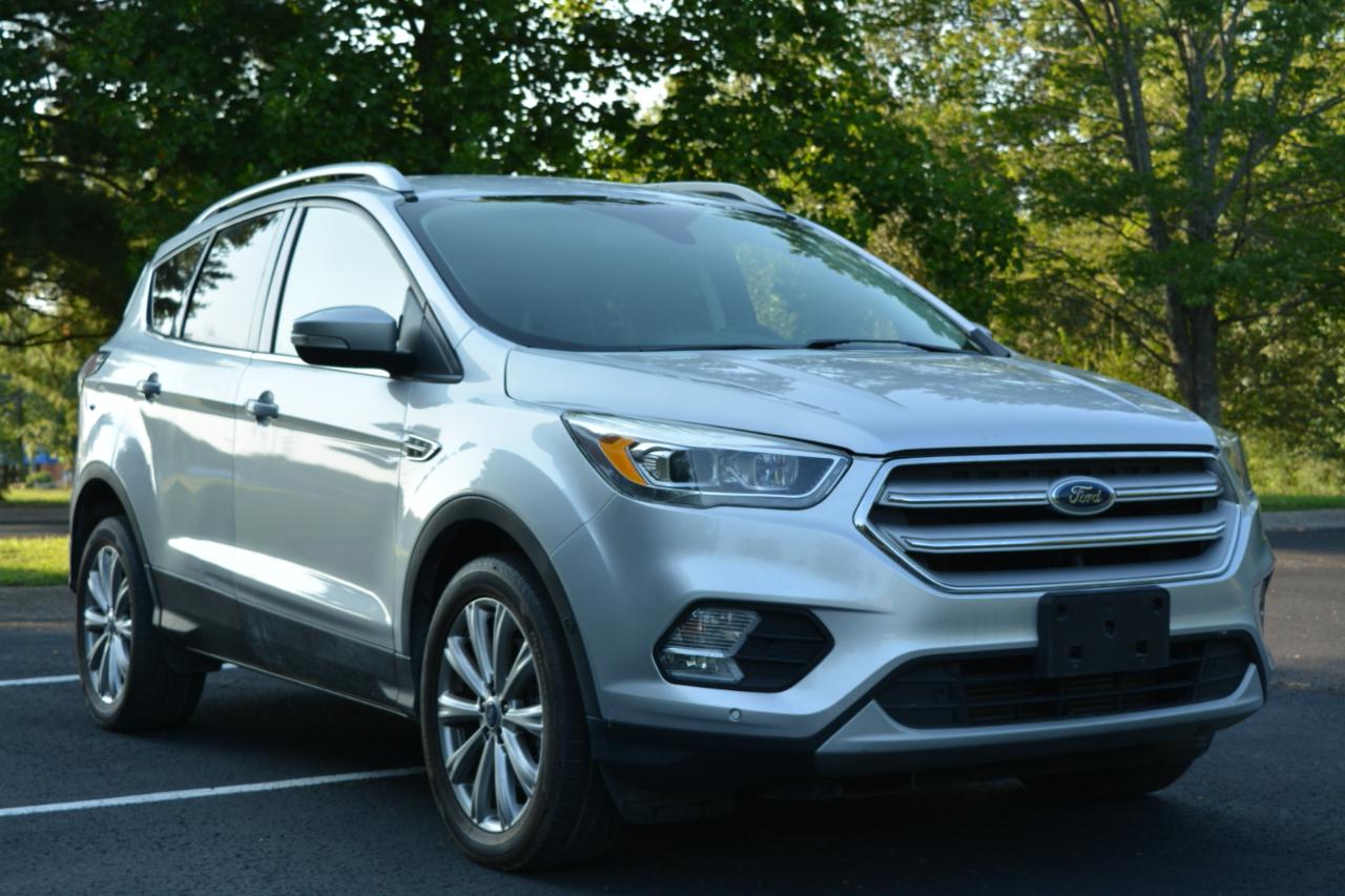Ford Escape Titanium 4WD 2018