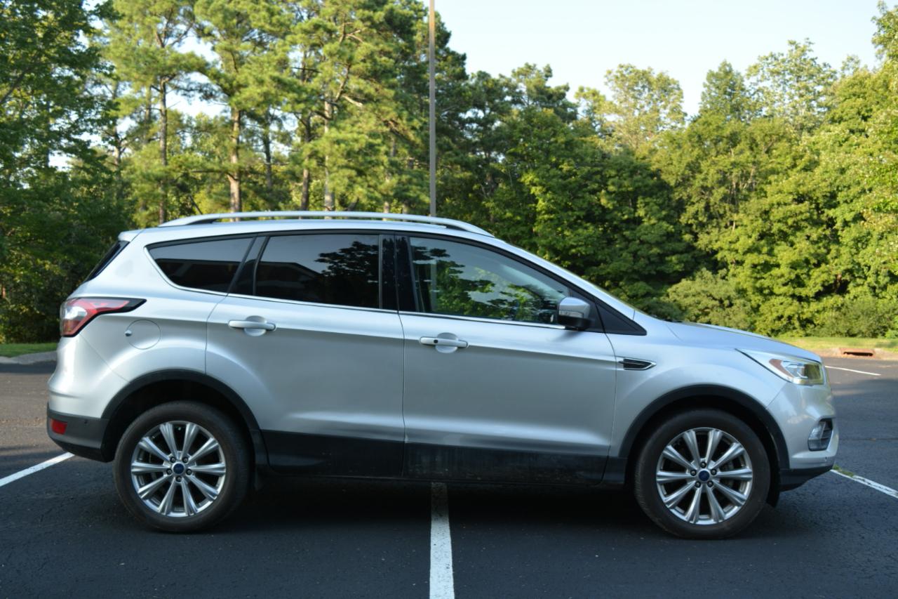 Ford Escape Titanium 4WD 2018