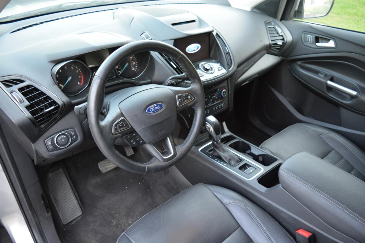 Ford Escape Titanium 4WD 2018