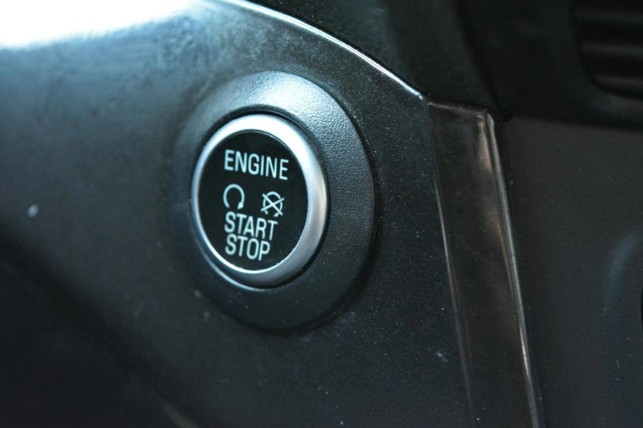 Ford Escape Titanium 4WD 2018